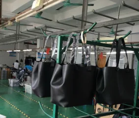Haowang Leather Bag Co., Ltd. Crossbody bags