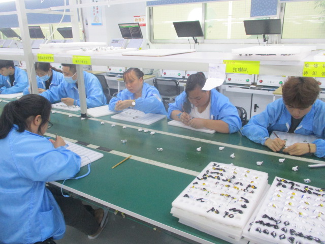 Besing Technology (Shenzhen) Co., Ltd. Active Noise Cancelling Headphones