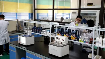 Guangzhou ABERO Import & Export Co., Ltd Synthetic ester engine oil