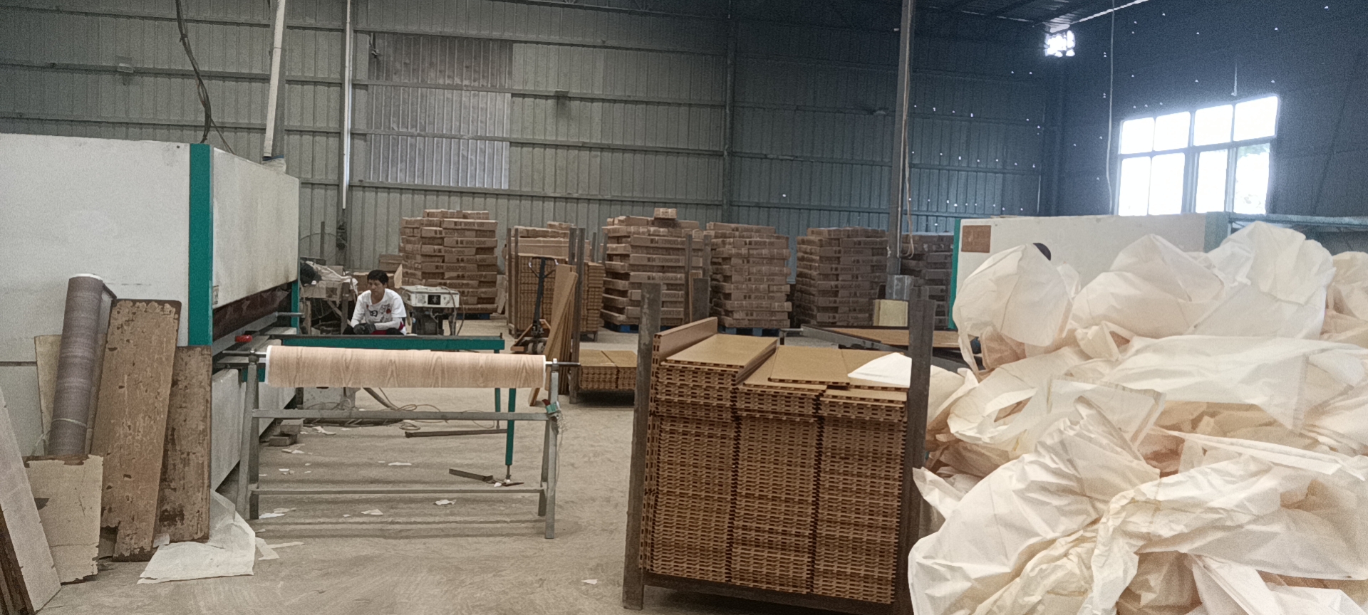 Shandong Mingxin Metal Products Co., Ltd. Display Shelves