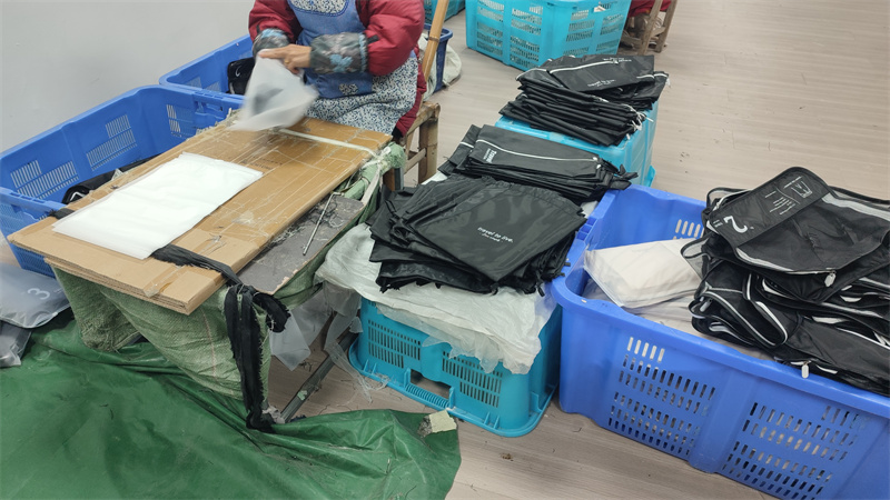 Shangrao Xinrui Luggage Co., Ltd. Luggage clothing storage bag sets