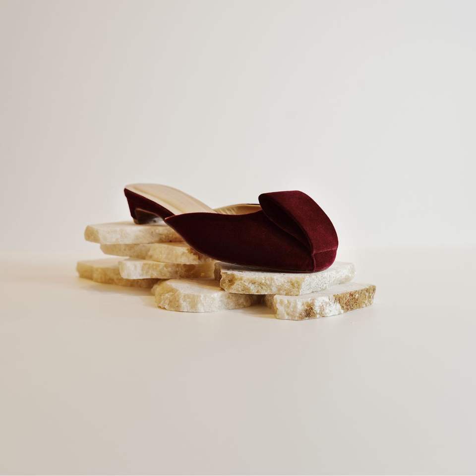 PT GLOBAL EDUKASI TALENTA INKUBATOR Exclusive KMS New Product Premium Maroon Heels Sandals