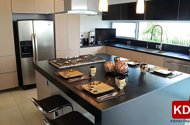 Kitchen Depot Cocinas ESCUADRA CON ISLA Y BARRA - Acabado Laminart Silver oak