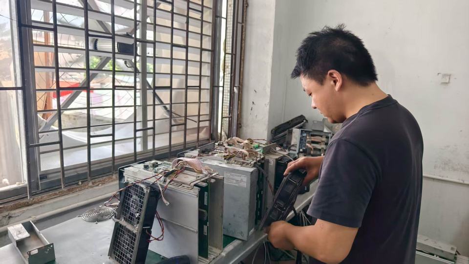 Shenzhen Jiajiawang Electronic Technology Co., Ltd. Low Power Open Source Bitcoin Solo Miner NerdQaxe++ Rev6.1 6TH/s 100W Bitaxe ASIC Mining...