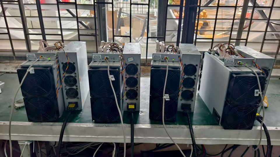 Shenzhen Jiajiawang Electronic Technology Co., Ltd. Hot Sale NerdQaxe++ Rev6.1 Crypto Bitcoin Miner 6TH/s 100W SHA-256 Solo ASIC Miner with...
