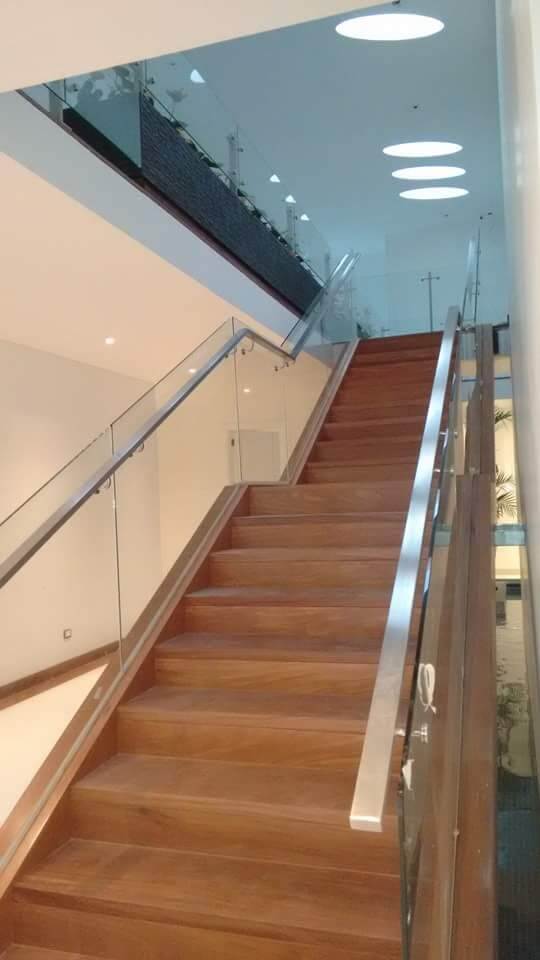 Pasamanos y Escaleras