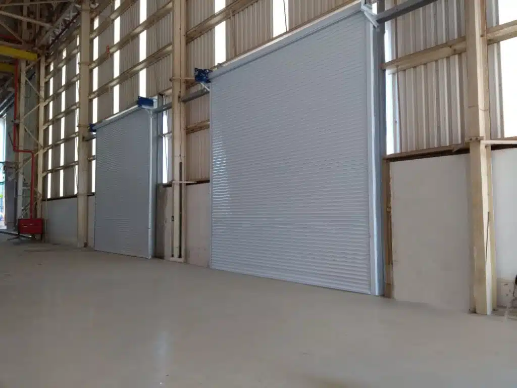 Esmevi Puerta Enrollable Comercial Cerrada