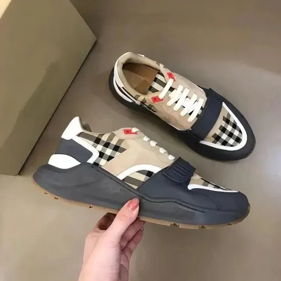 Wholesale Designer Leather Luxury Shoes for Women and Men′ S Shoes Brand Mens Sneakers Copy Grid Printed Check Pattern