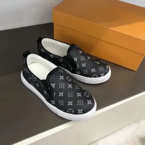 China Guangzhou Factory Online Shopping Fashion Casual Putian Wholesale Original Brand 1: 1 Replica Men Lady Sports Basketball Tn Shoes Sneakers