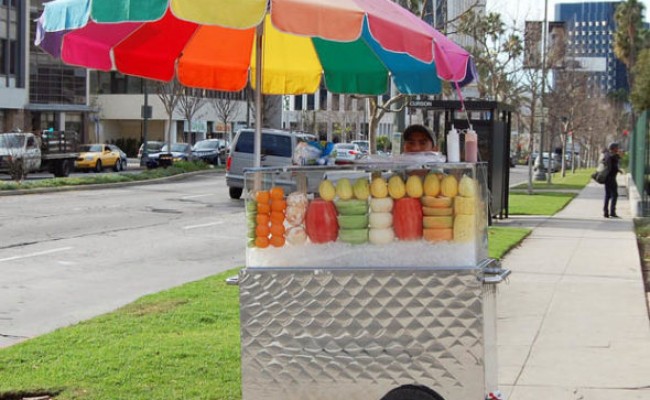 Cooler Depot USA Roadside street vendors Fruit vendor carts Carro de fruta FV50