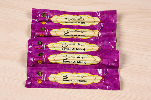 Miswak Alfateh Peelu Miswak in Plastic Package