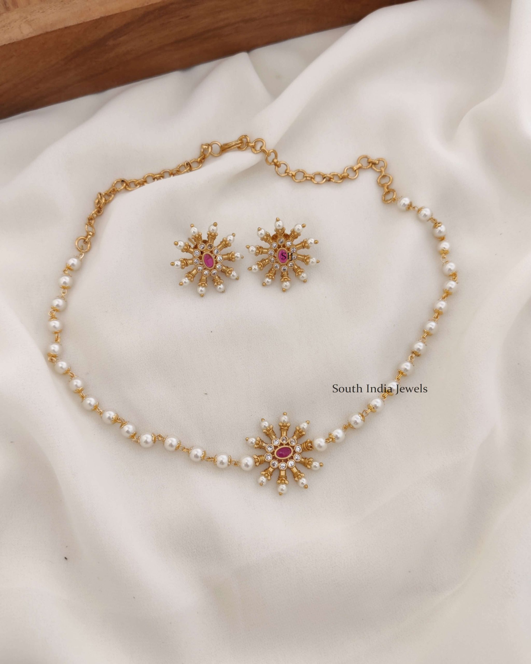 Pearls AD Stones Choker