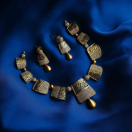 Trendy and Modern Design Neckset