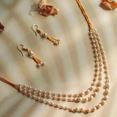 Simple Three Layer Pearl Neckset