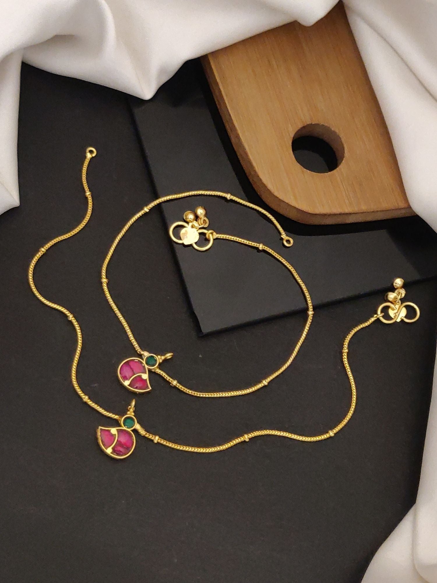 Abdesignsjewellery Minimal Gold Plated Pink Kempstone Bird Anklets