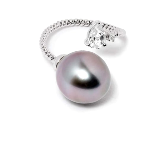 Robert Wan Pearls Akila Pearl in Gold and Diamond