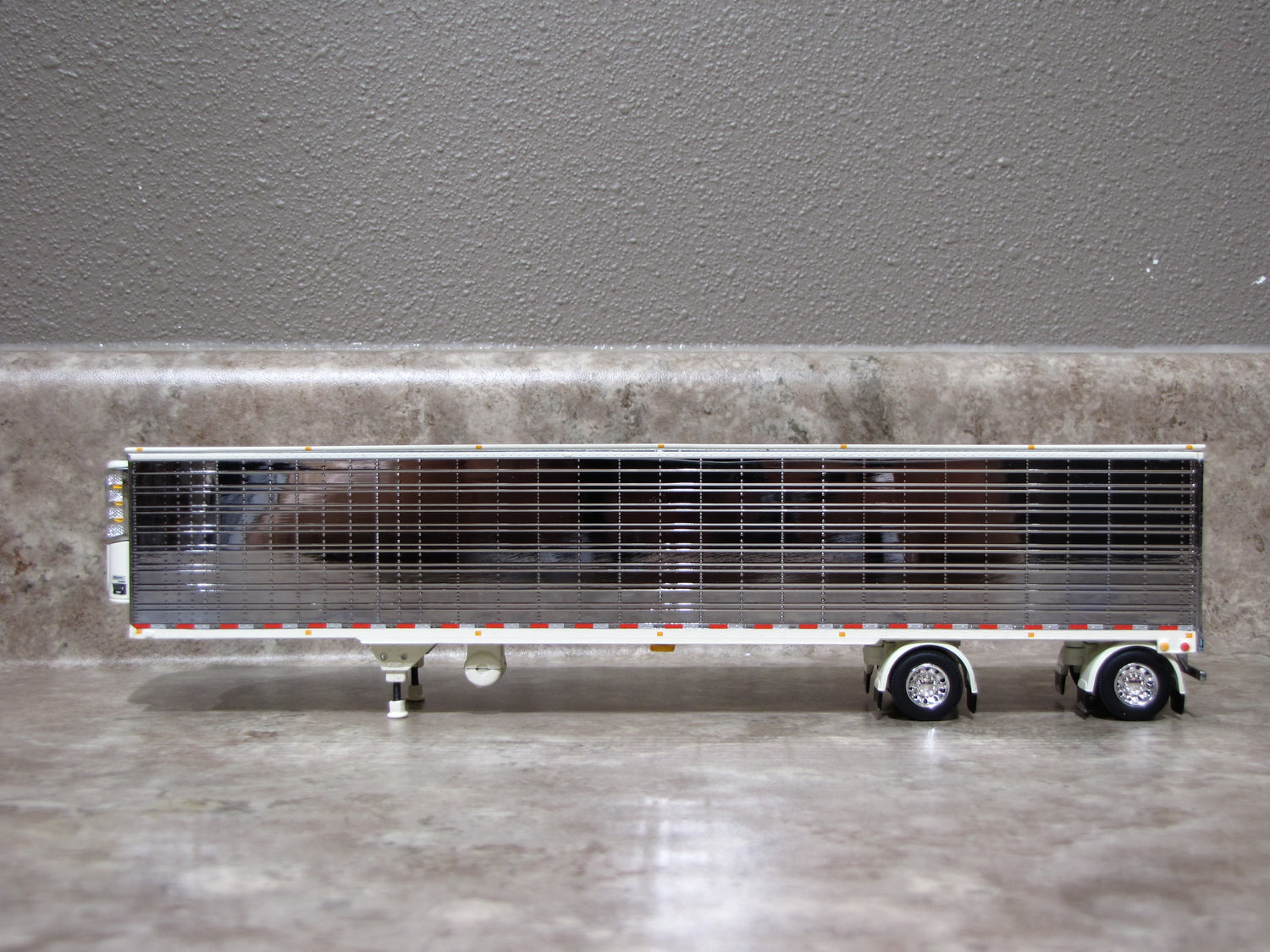 JW Toy Trucks TRL 1736 Chrome Cream Utility Refrigerated Spread Axle Trailer