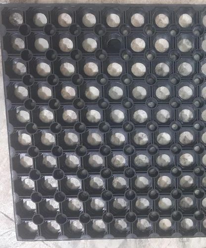 P.M. Handloom Black Rubber Hollow Mat