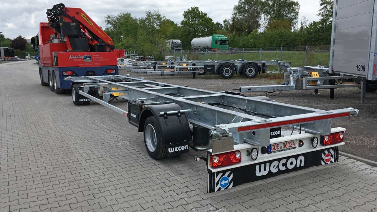 Extended flatbed swap trailer for 30ft ISO containers