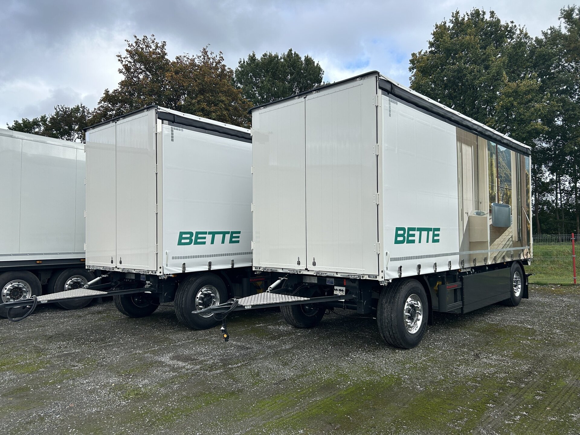 Flatbed trailer