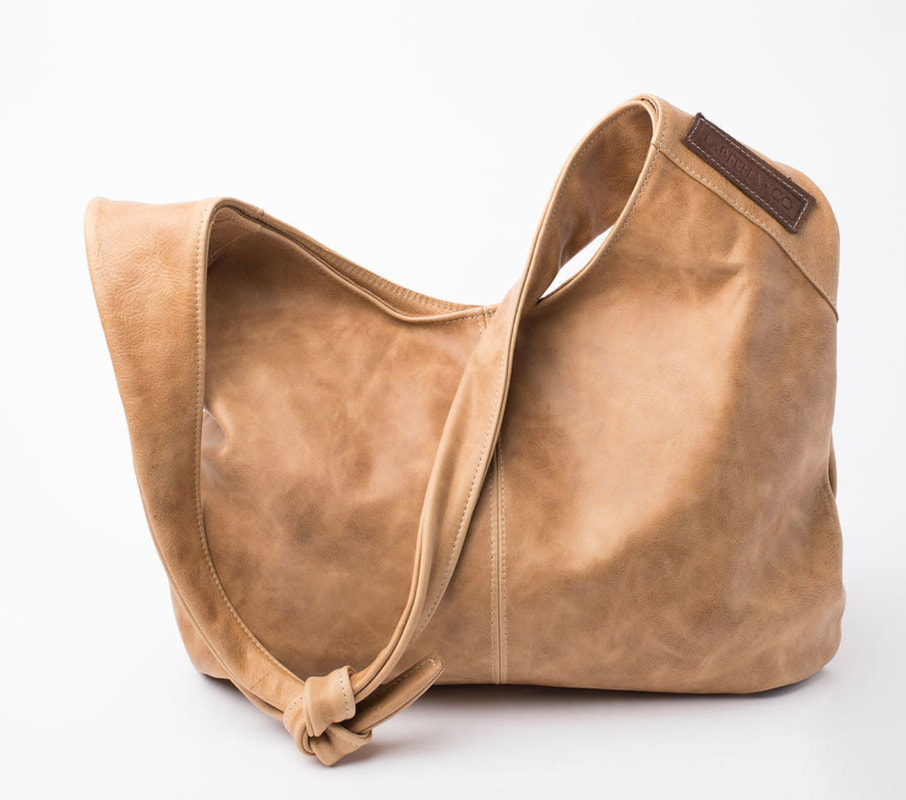 TABITHA + CO™ travel tab~ COSSBODY BAG