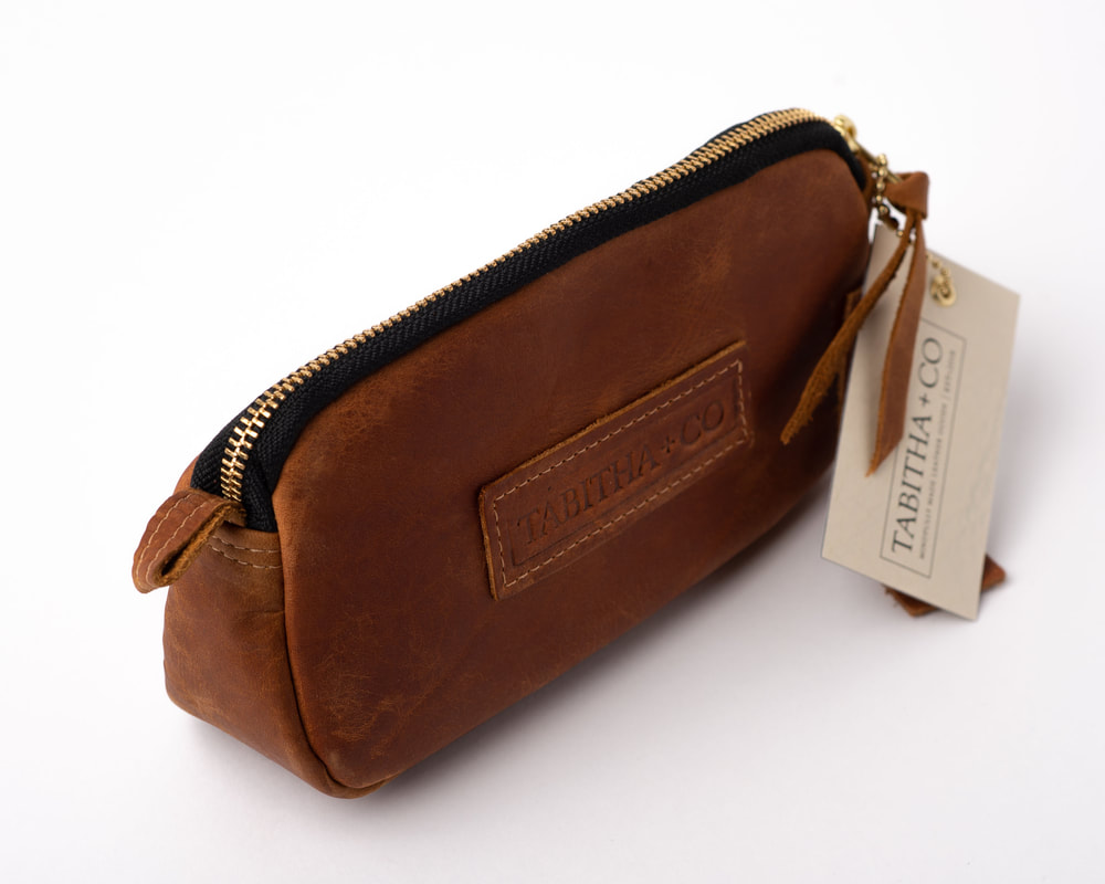 compact tab bag ~ essentials