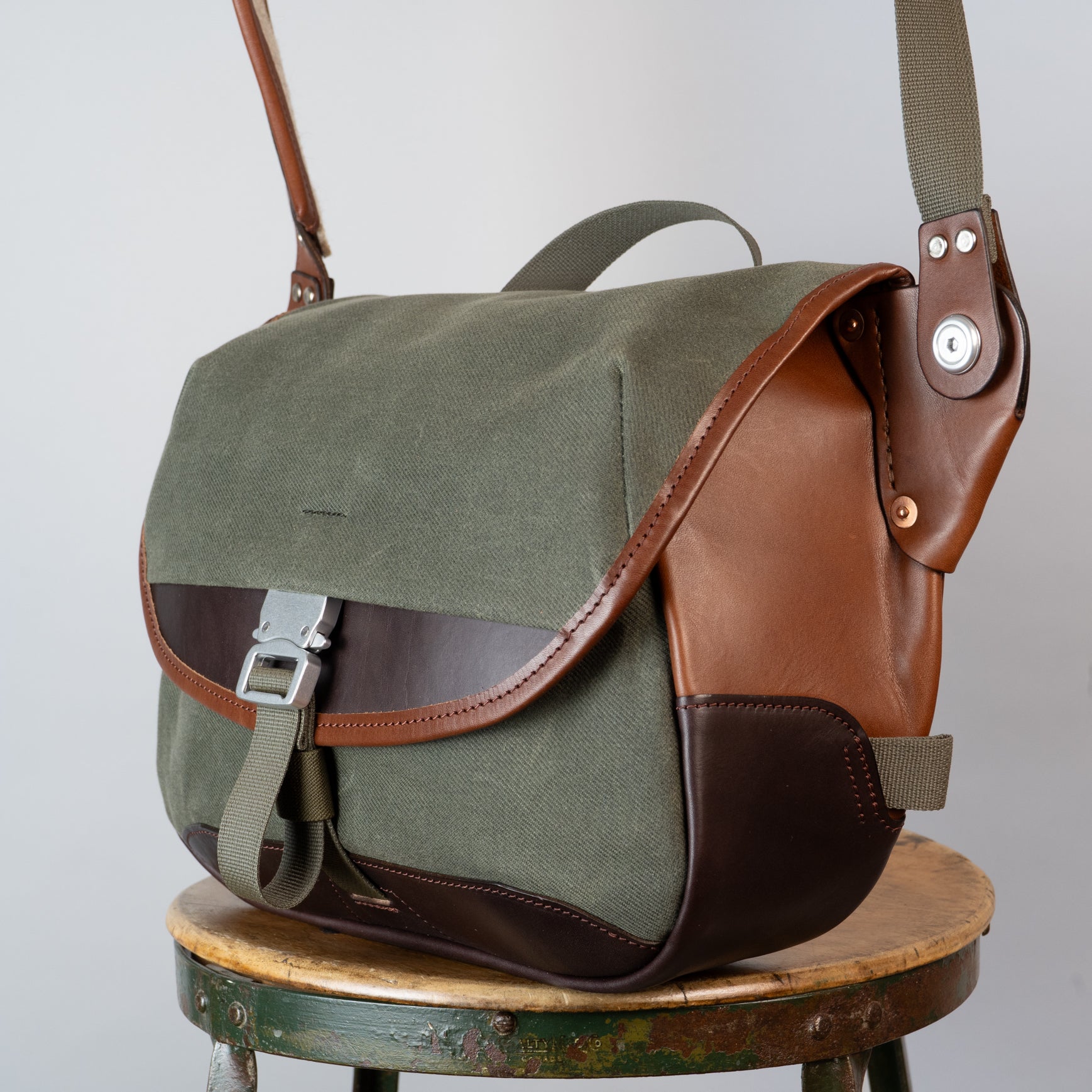 Wilboro Pivot Sample Bag No. 2 (Olive & Brown)
