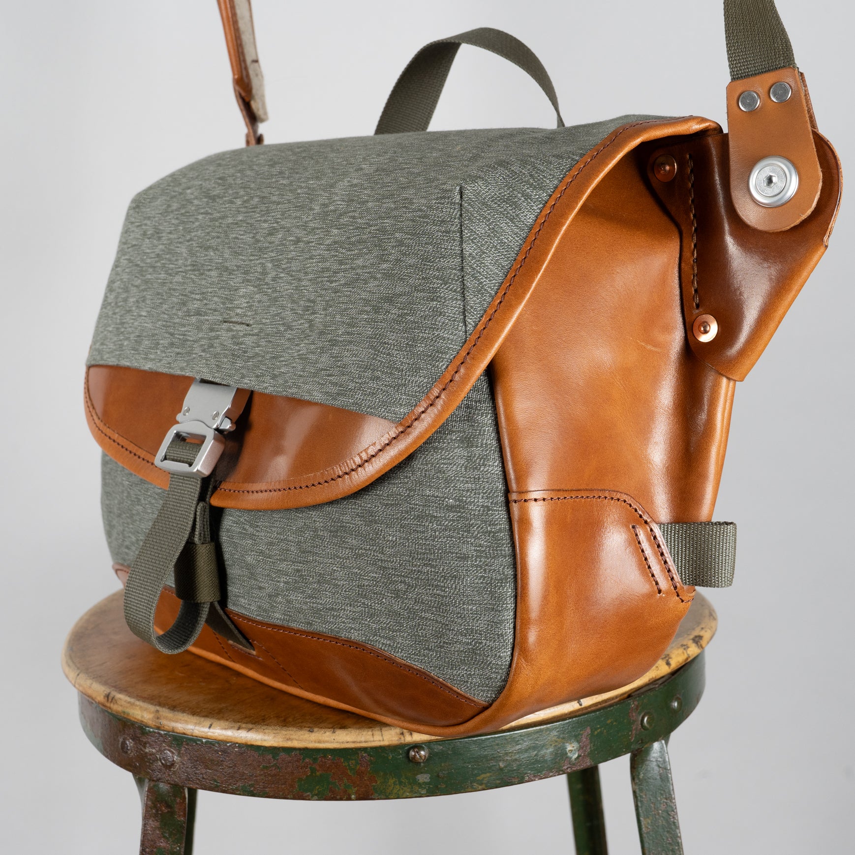 Wilboro Pivot Sample Bag No. 4 & 5 (Olive Salt & Pepper and Buck Brown)