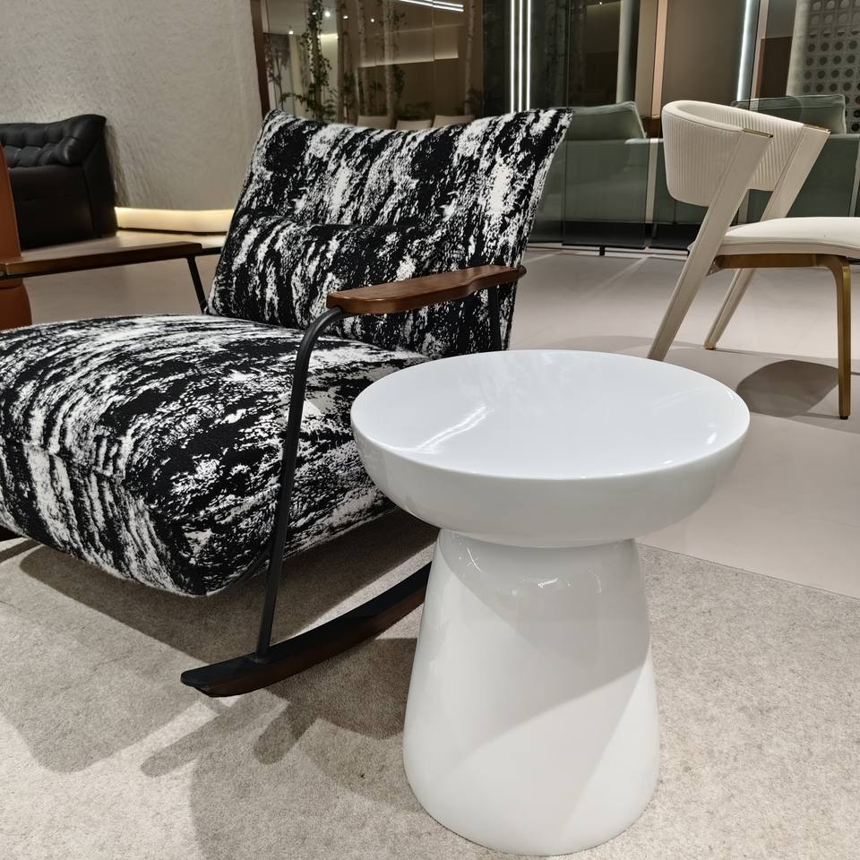 Dongguan Vrgo Furniture Co., Ltd. Nordic Modern Fiberglass Stool Side Table FRP Sofa Side Table