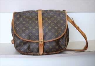 Authentic second hand Luxury Bags SAKURA LOUIS VUITTON SAUMUR 35 Monogram Crossbody Shoulder bag No.1397