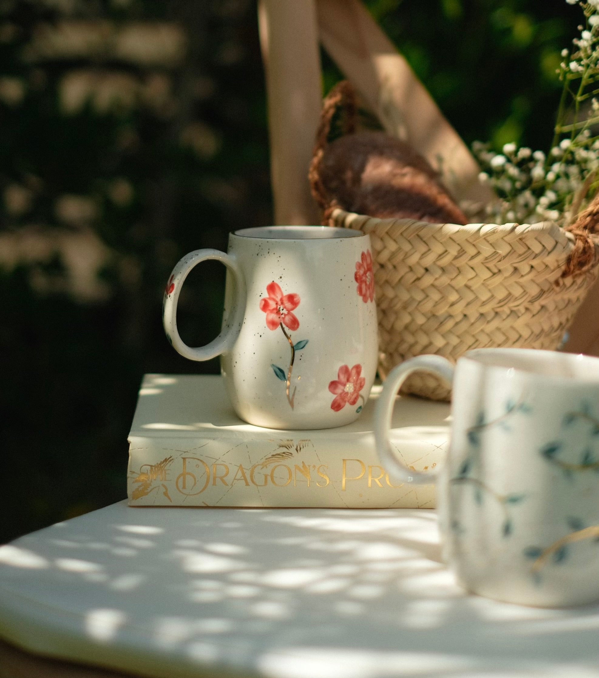KHAN FOKHAR CRIMSON BLOSSOM MUG
