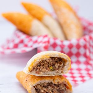 Alimentos La Plancha Mixed empanada