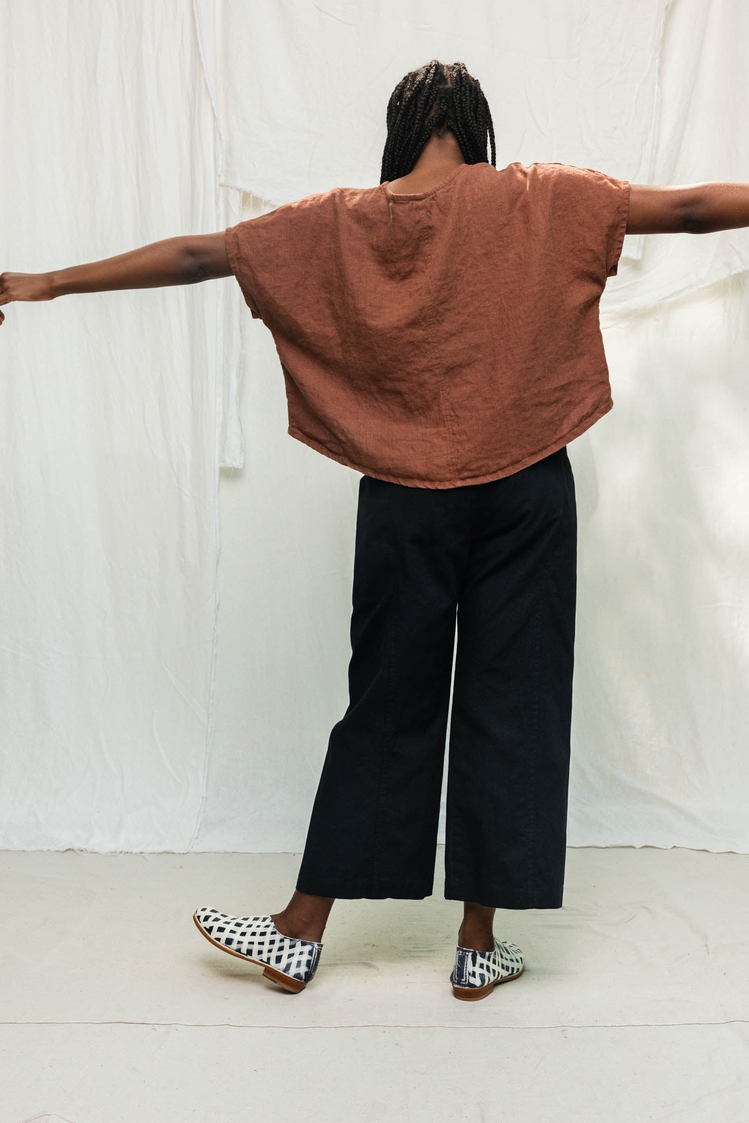 Elizabeth Suzann Linn Tee in Midweight Linen
