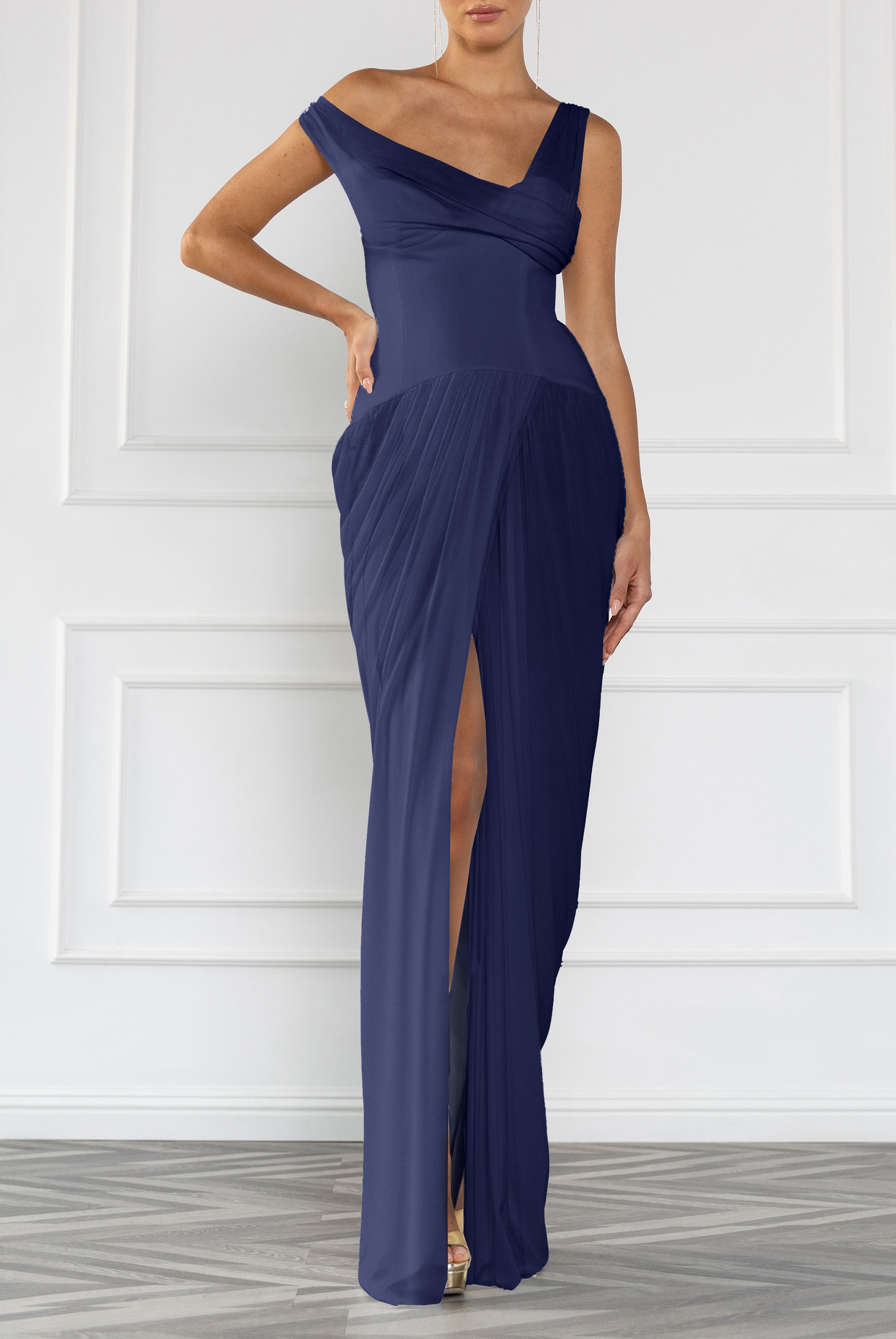 Black Halo Sylara Gown