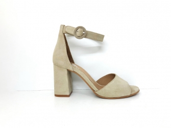 INSHOES – Indústria de Calçado, Lda. Woman Summer Shoe 3