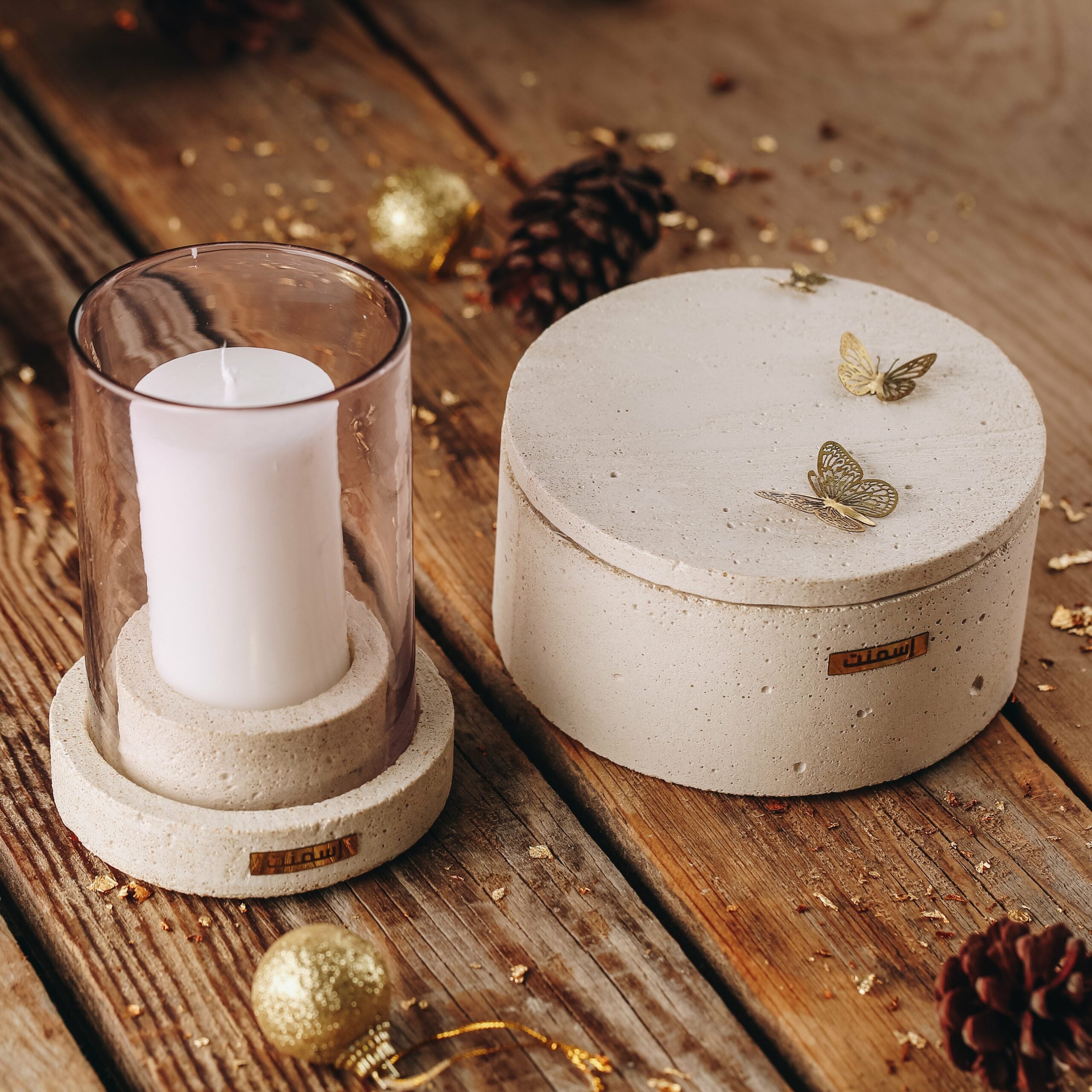 ILEYCOM Flight Pack – Gift box with concrete box and blown glass candle holder (S or L)