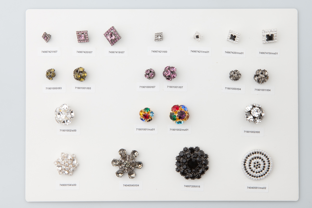Splendid Crystals Ltd Rhinestone Buttons