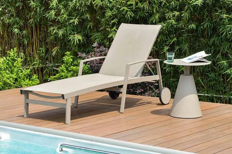 LoFurniture (Guangdong Dening Furniture Co., Ltd.) Outdoor Sun Lounger Patio Pool Chair Aluminum Material Pool Furniture Beach Lounger