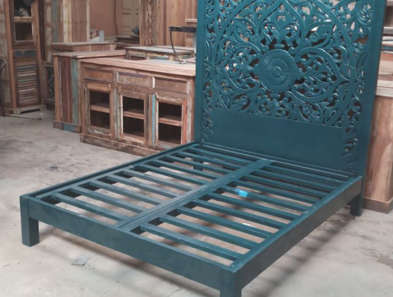 SHIVA CREATIONS CWF–004 Wooden carved bed