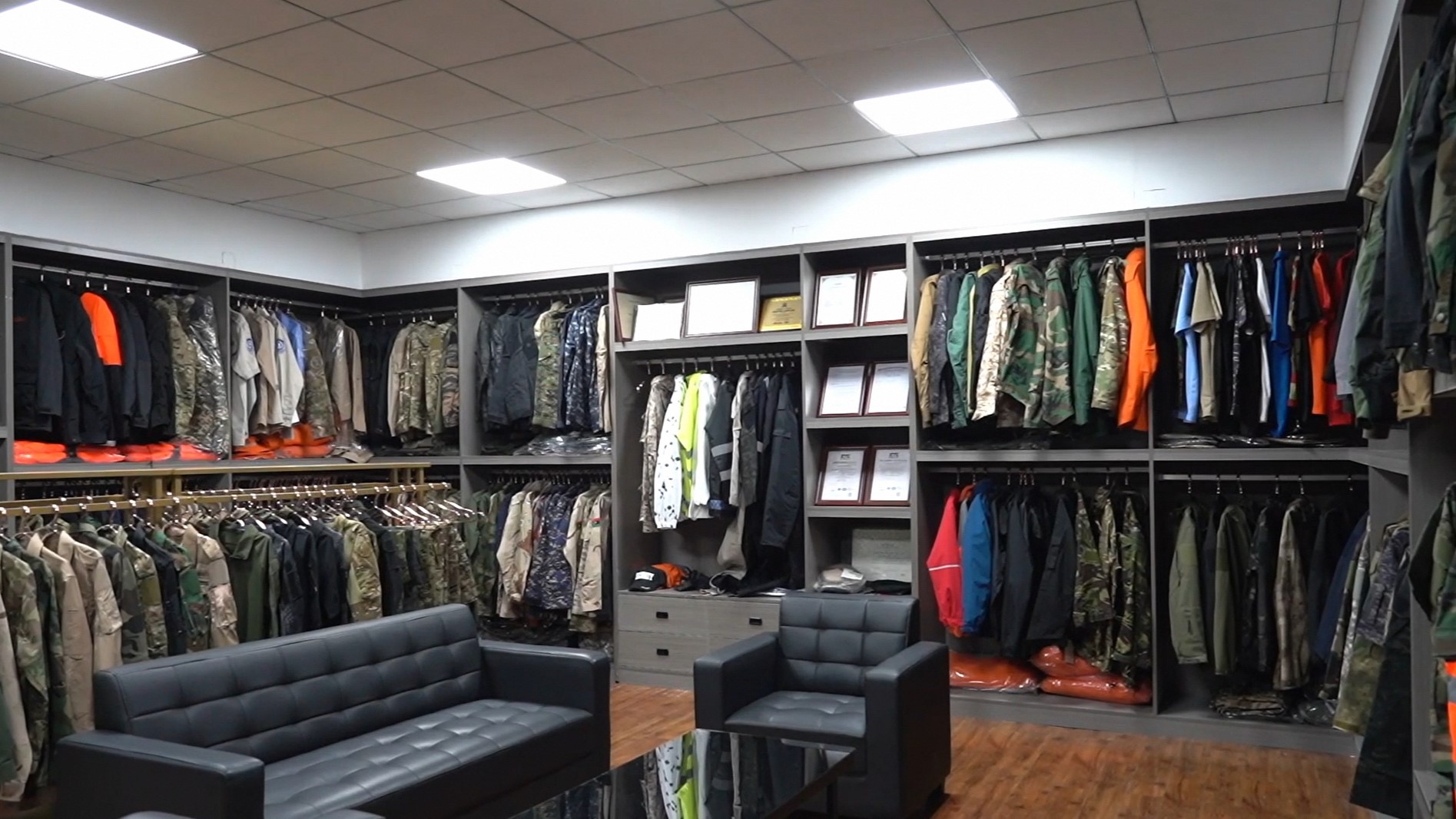 Wuhan Corhunter Garment Co., Ltd. Security Uniforms