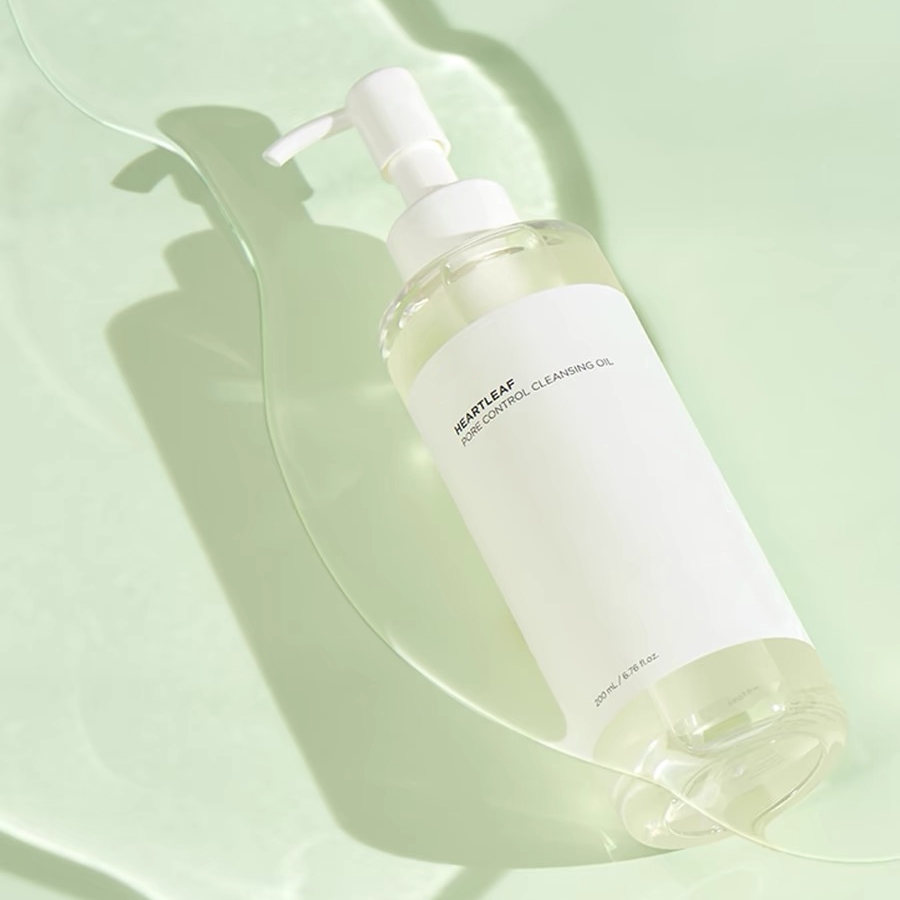 Foshan Shiqianyuan Trade Co., Ltd. OEM/ODM Wholesale Heartleaf Korean 200ml Daily Makeup Pore Control Facial Cleansing Oil Blackheads Removal on Face Skin Care
