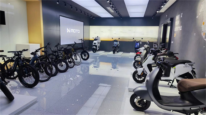 Jiangsu Lvneng Electrical Bicycle Technology Co., Ltd. Three Wheel E-Motorcycle