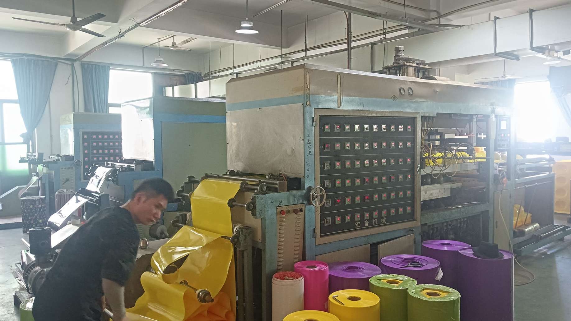 Yiwu Baige Crafts Co., Ltd. Christmas costumes