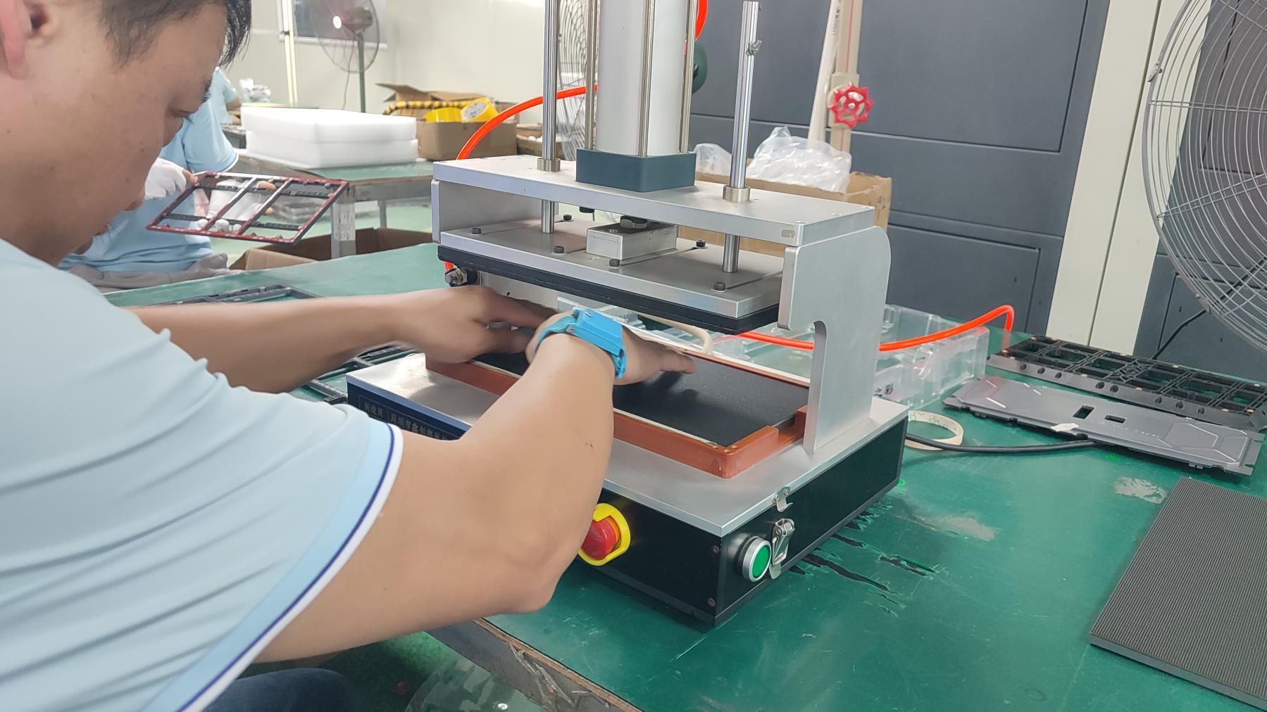 Shenzhen Maxcolor Visual Co., Ltd. factory image 4