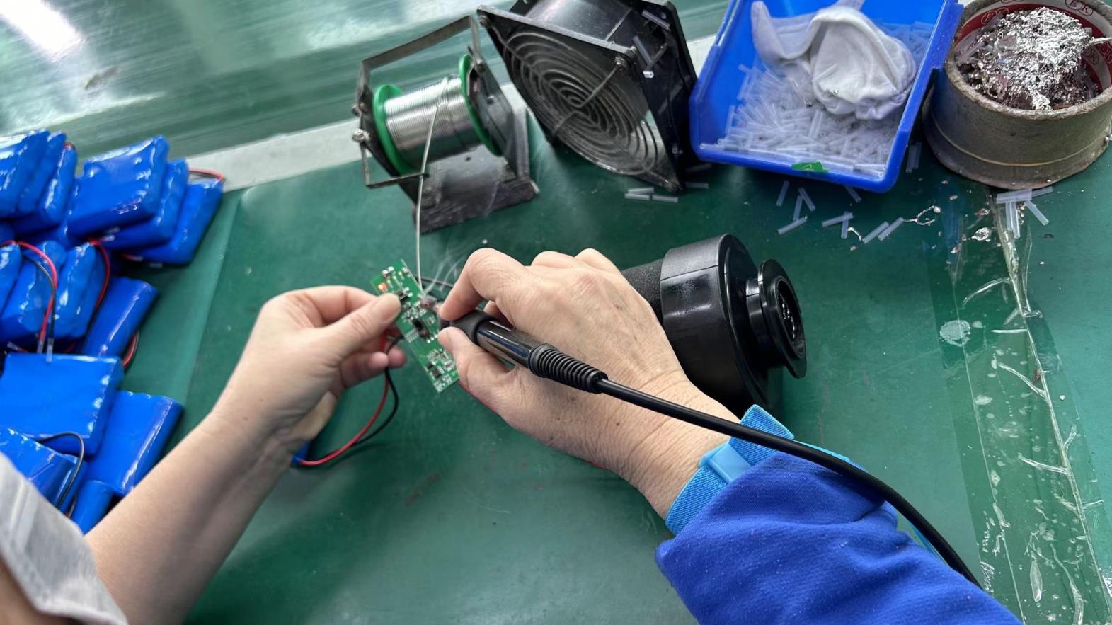 Shenzhen Urlife Technology Co., Ltd. Car Vacuum Cleaner