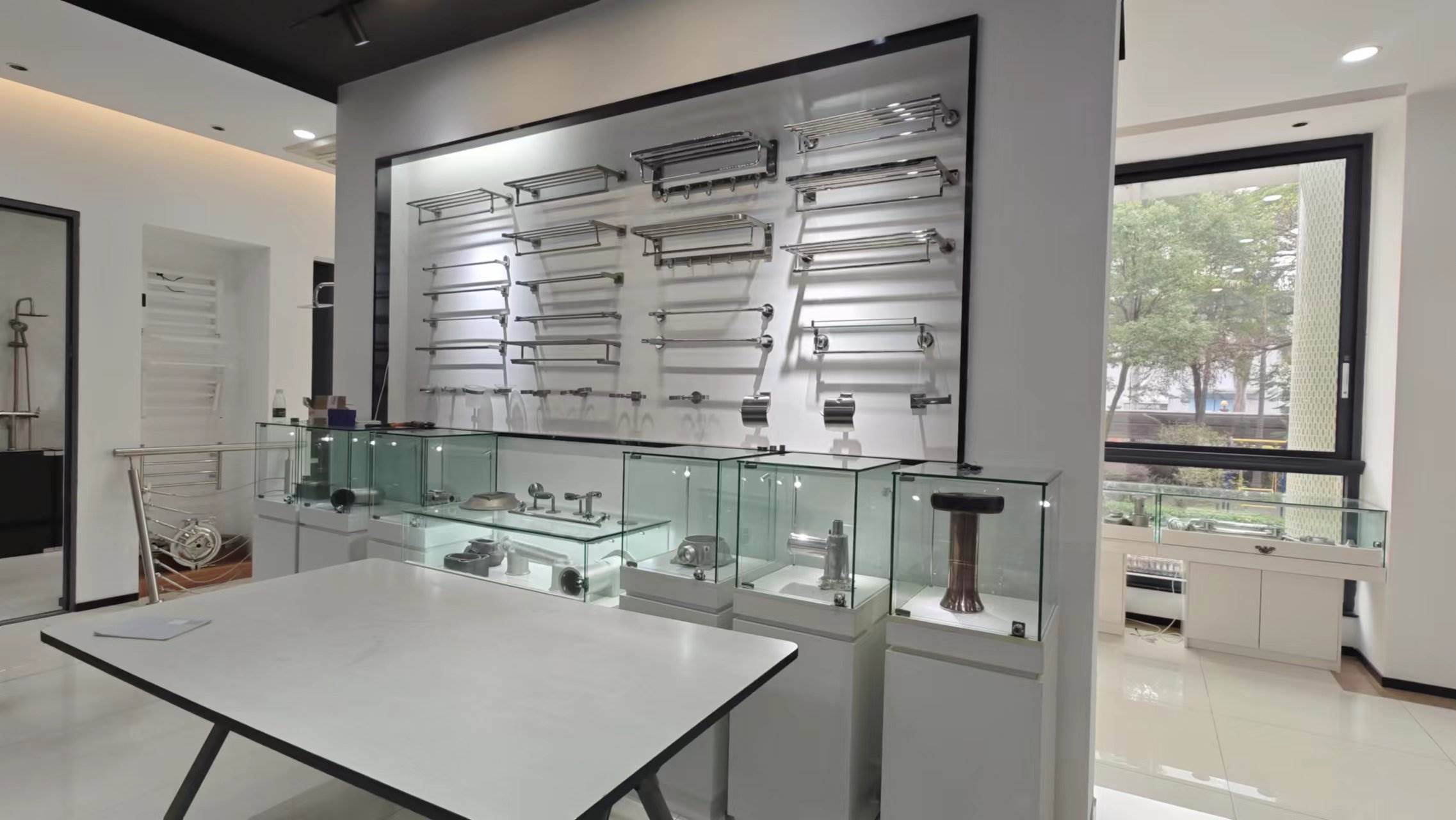 ABLinox (Guangdong) Precision Metal Technology Co., Ltd. Stainless Steel Handrail