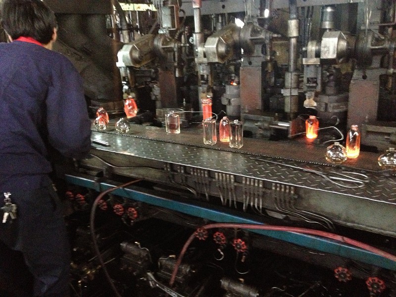 Hebei Huibo Packing Products Co., Ltd. glass bottle