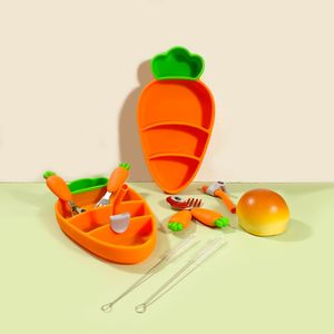 BPA Free Silicone Divided Plate Non-slip Unbreakable Suction Bottom Carrot Plato Silicone Baby Dish For Toddler Custom Logo