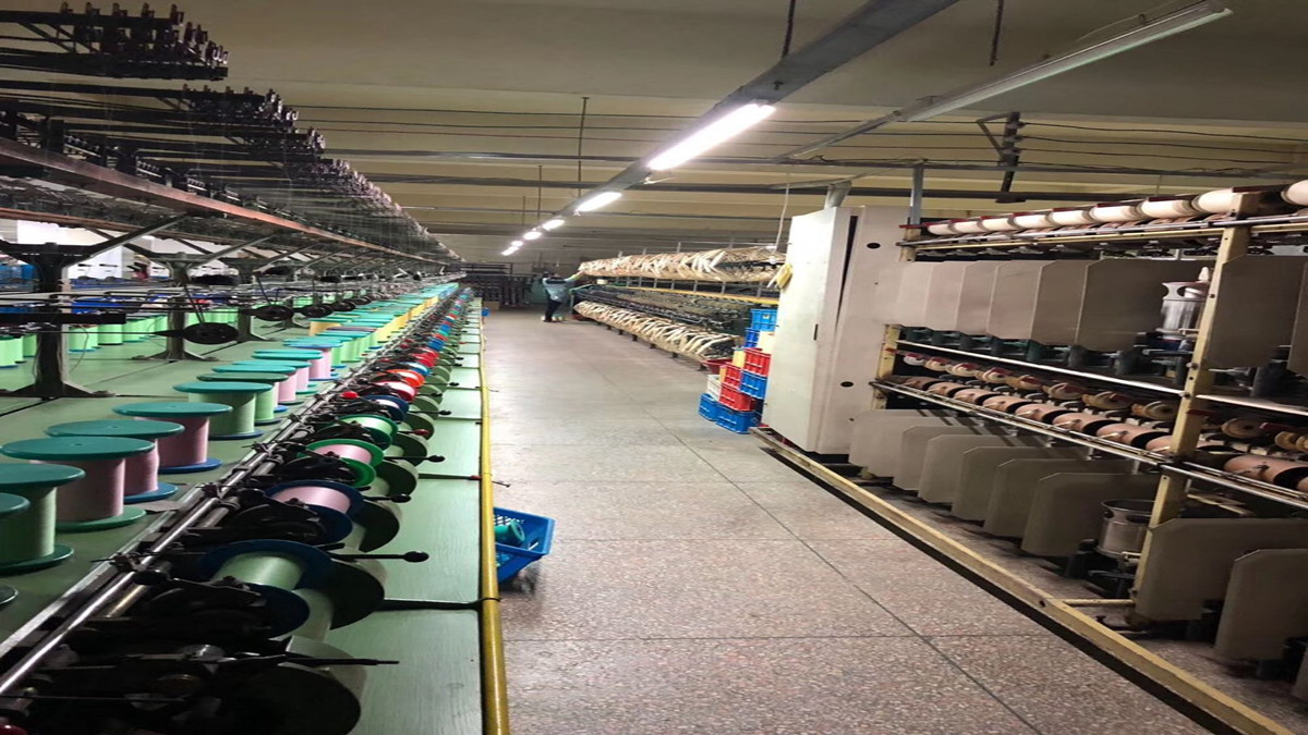 Hangzhou Hongyi Textile Co., Ltd. Silk Scarf