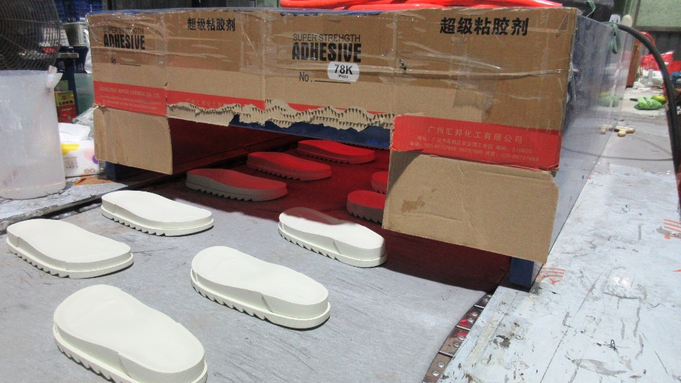 Guangzhou Joyful Way Import&Export Co., Ltd. Flip-flops